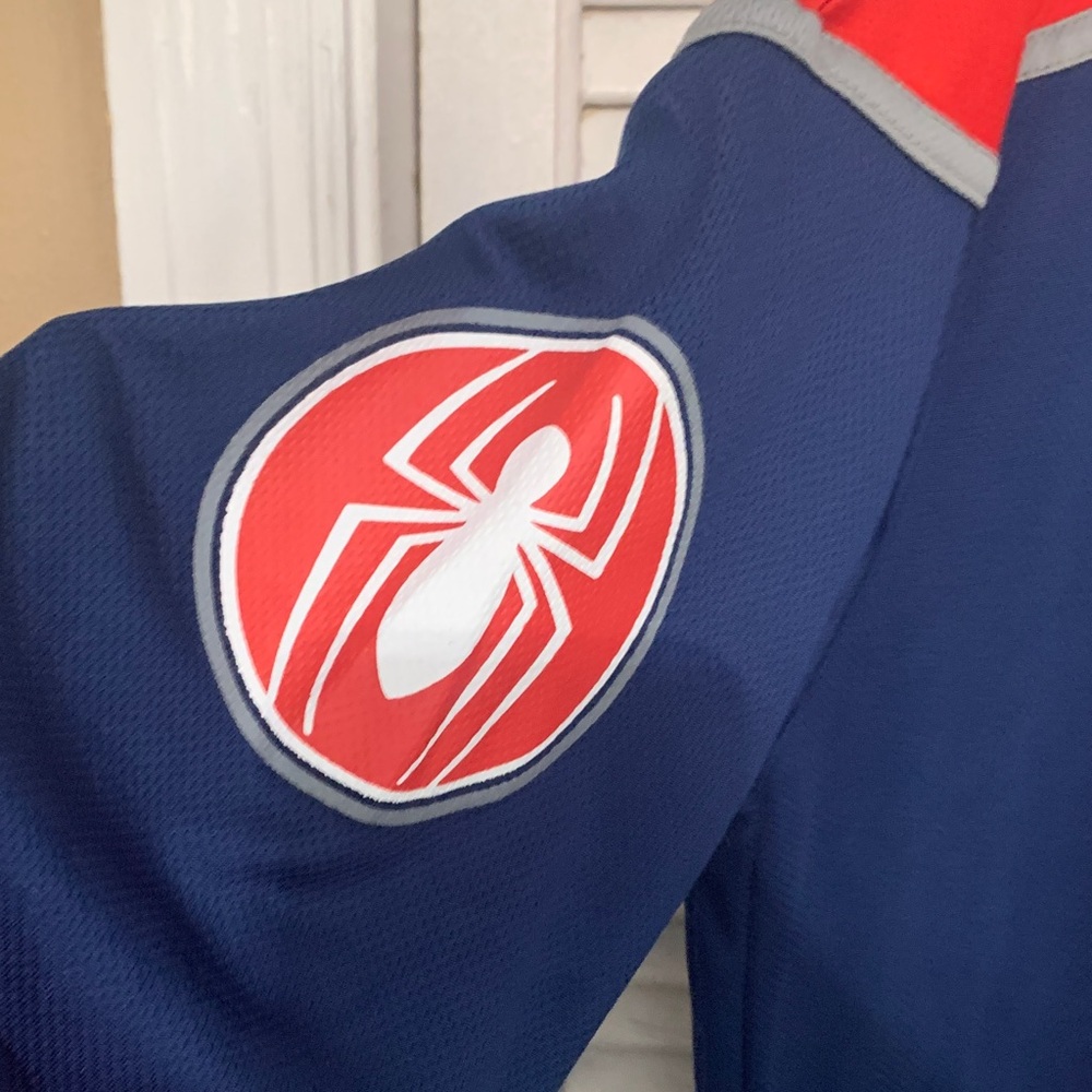 Marvel Spider-Man Red and Blue Jersey - Picture 6 of 9